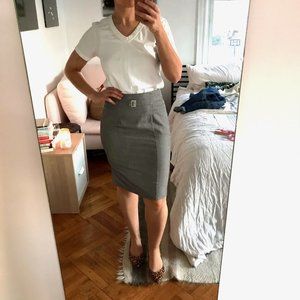 Pencil skirt with pleats